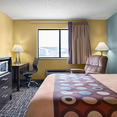 Super 8 By Wyndham Dyersville Εξωτερικό φωτογραφία