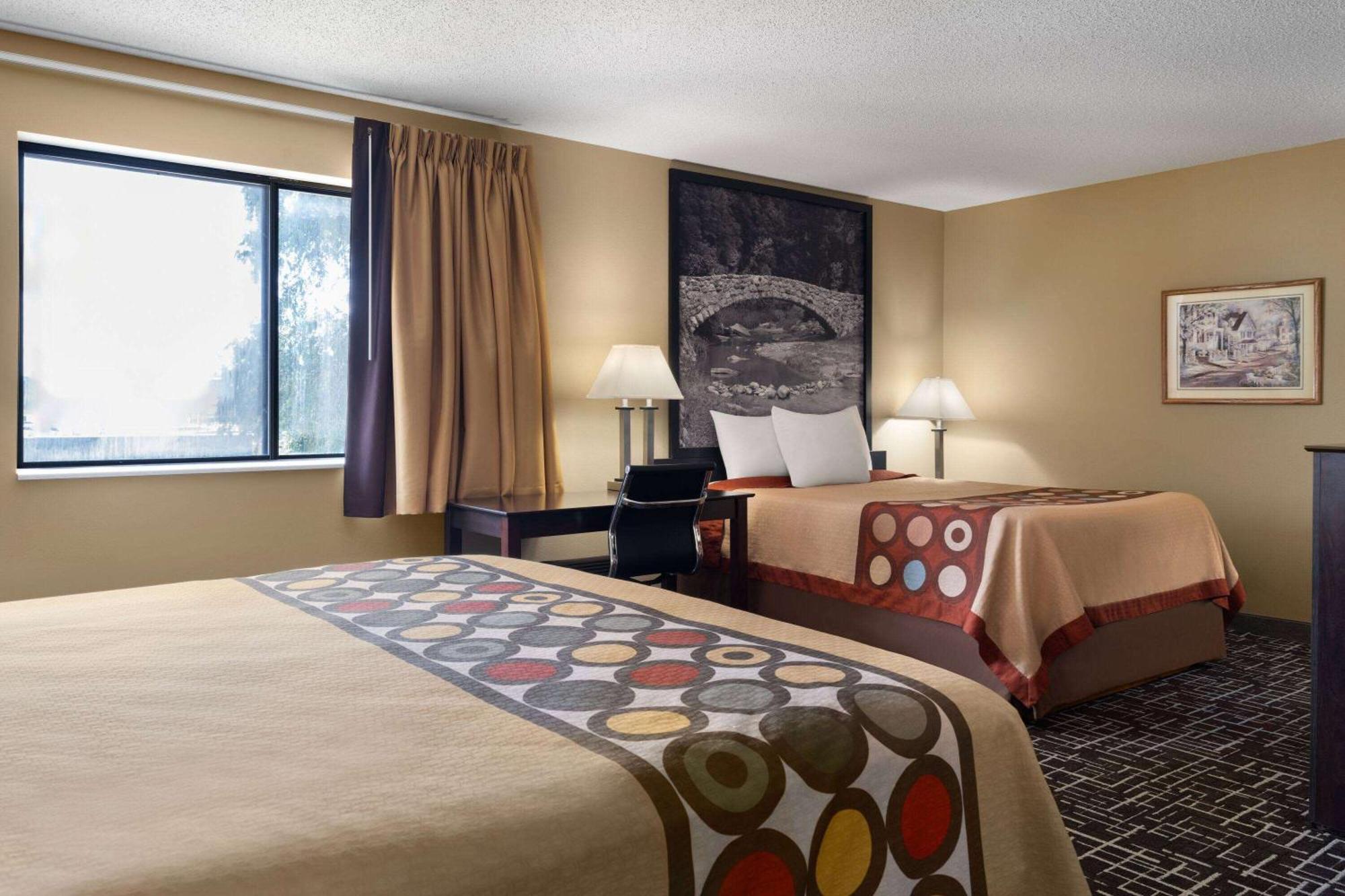 Super 8 By Wyndham Dyersville Εξωτερικό φωτογραφία