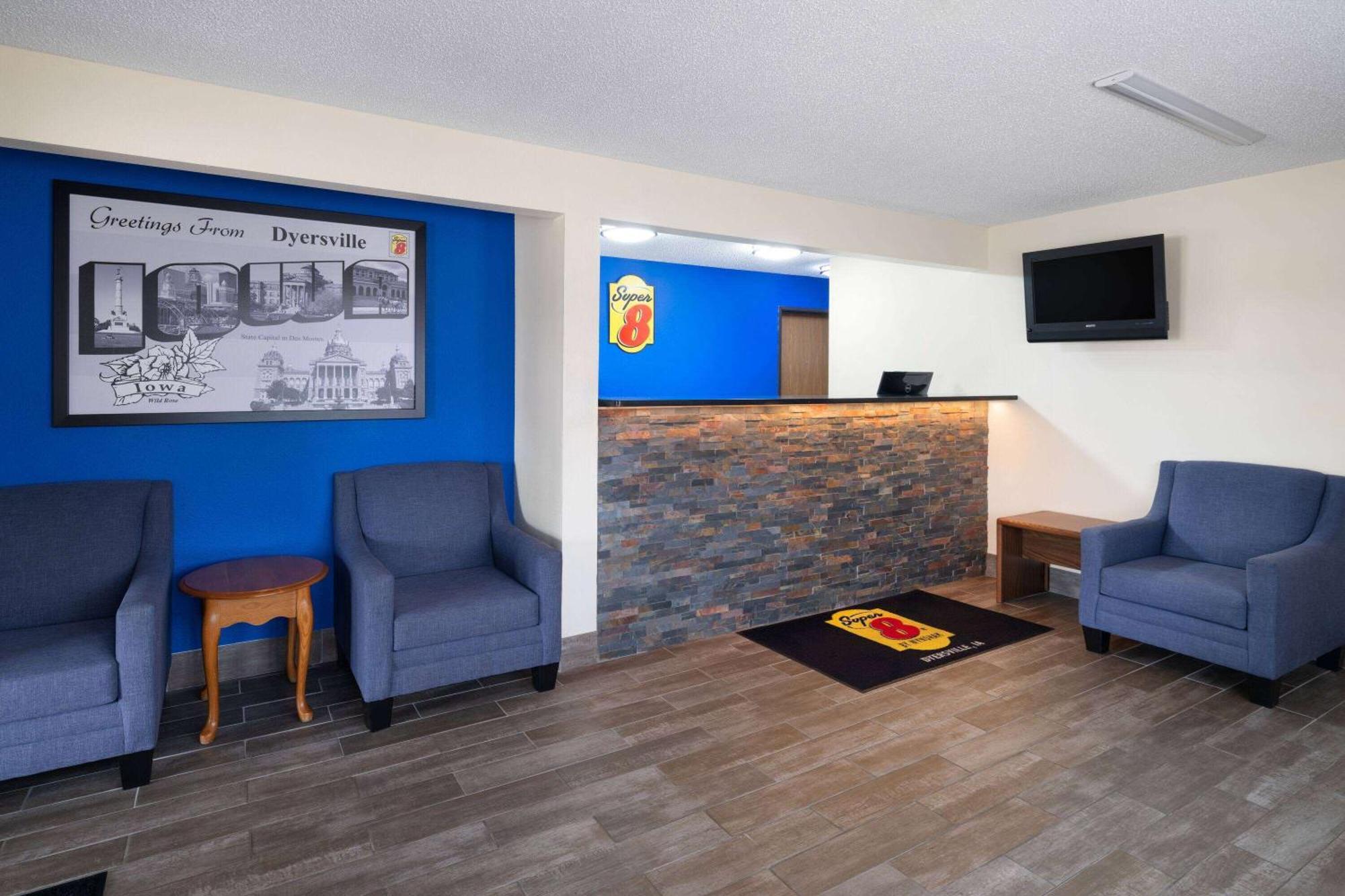 Super 8 By Wyndham Dyersville Εξωτερικό φωτογραφία