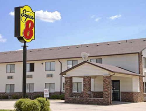 Super 8 By Wyndham Dyersville Εξωτερικό φωτογραφία